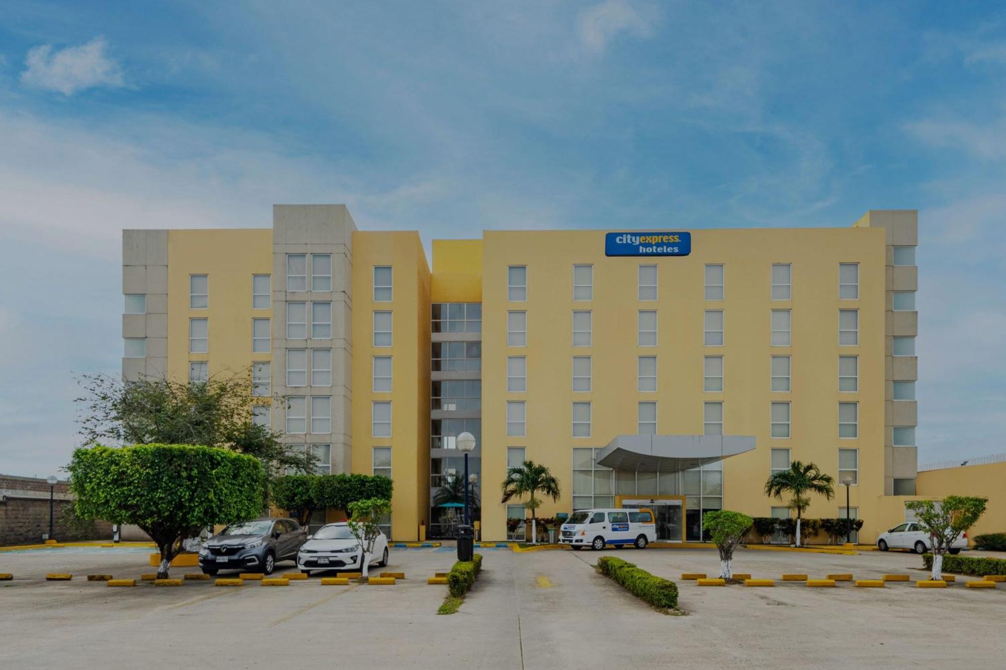 City Express By Marriott Minatitlan Exterior photo